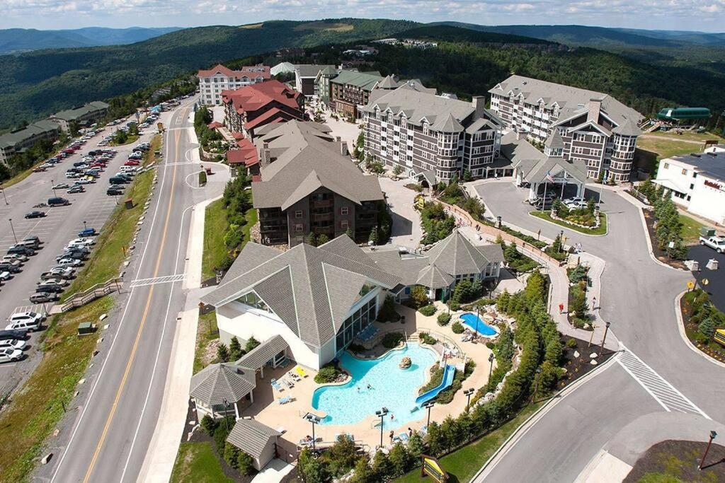Snowshoe Mountain Studio! Central Village! Luaran gambar
